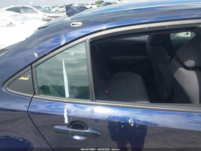 5YFEPMAE3NP371086 Toyota COROLLA LE