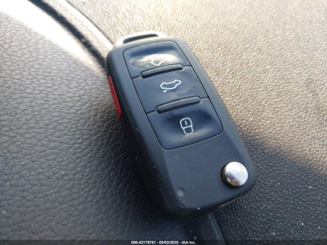 WVGAV3AX6EW099815 Volkswagen Tiguan R-line