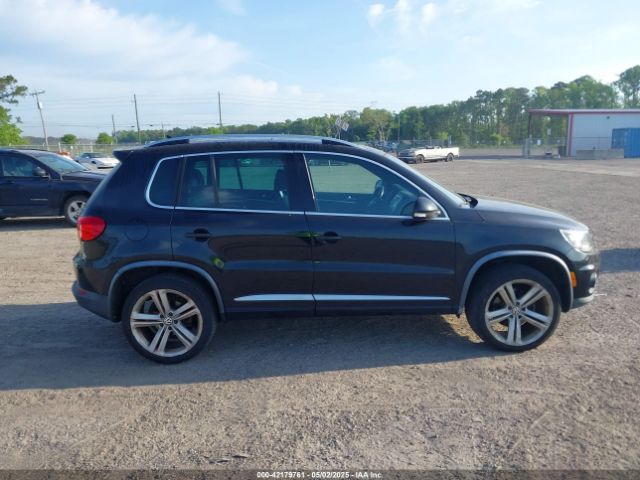 WVGAV3AX6EW099815 Volkswagen Tiguan R-line