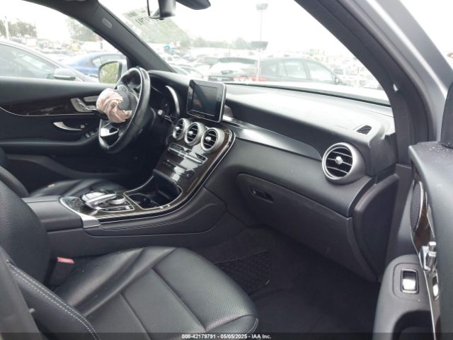 WDC0G4JB3HF130019 Mercedes-Benz GLC 300