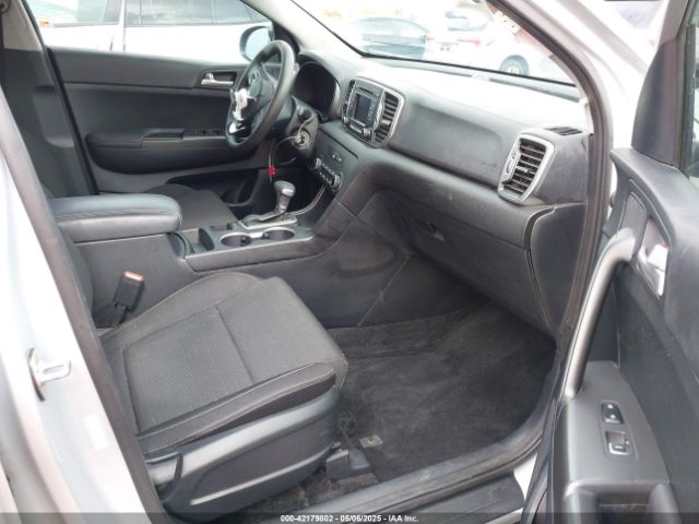 KNDPM3AC8J7351115 KIA Sportage Lx