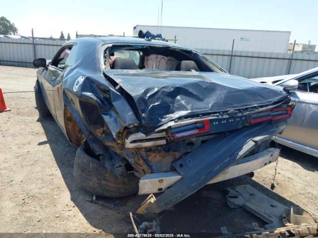 2C3CDZAG0FH888520 Dodge Challenger Sxt