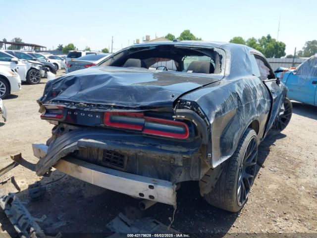 2C3CDZAG0FH888520 Dodge Challenger Sxt