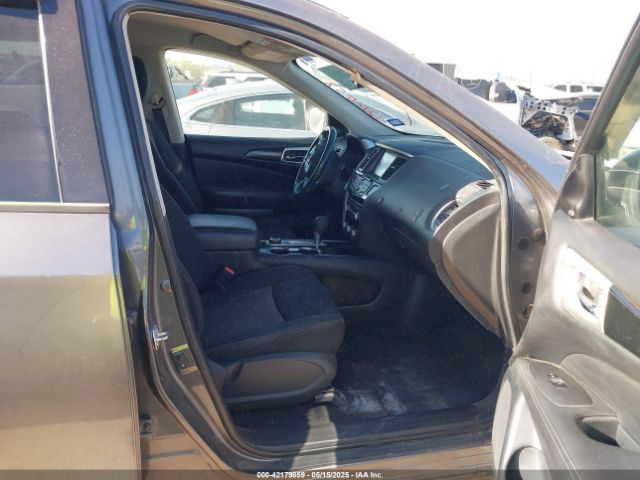 5N1DR2MM0KC595624 Nissan Pathfinder Sv