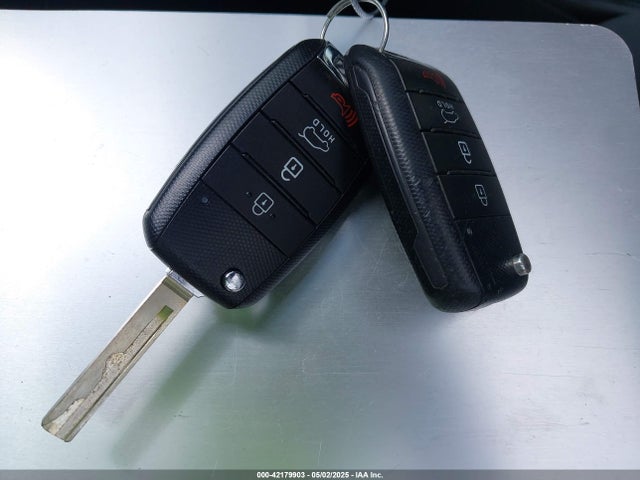 5XYPG4A37LG628002 KIA Sorento 2.4l Lx