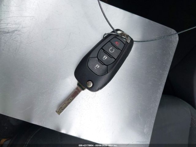 3GNCJLSB4KL256651 Chevrolet Trax Lt