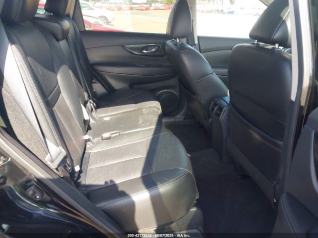 5N1AT2MT1KC833220 Nissan Rogue Sl