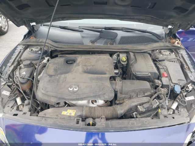 SJKCH5CP8JA046812 Infiniti Qx30 Premium