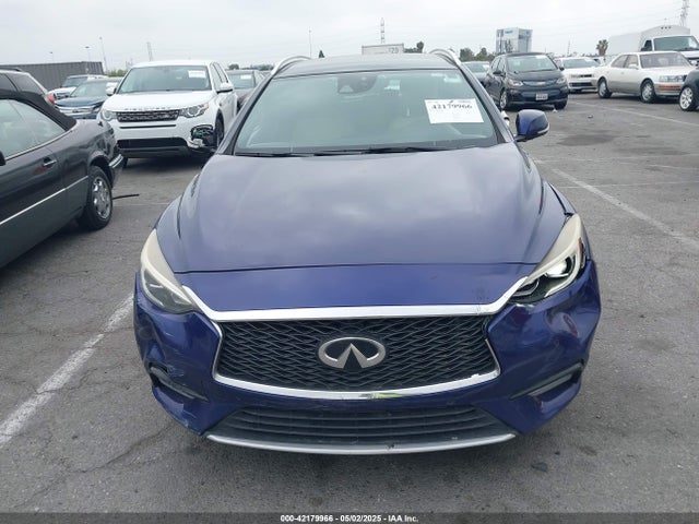 SJKCH5CP8JA046812 Infiniti Qx30 Premium