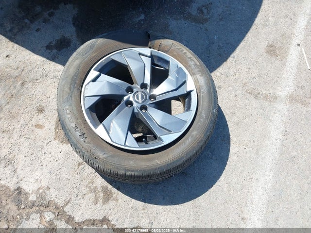 5N1BT3BA1RC696625 Nissan Rogue Sv Fwd