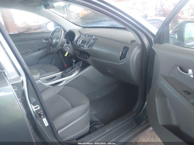 KNDPB3ACXE7588801 KIA Sportage Lx