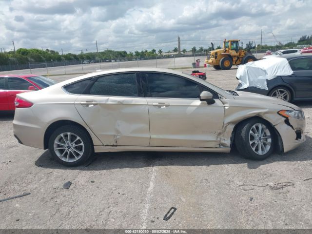 3FA6P0LU0KR155046 Ford Fusion Hybrid Se