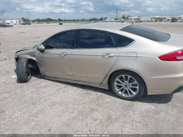 3FA6P0LU0KR155046 Ford Fusion Hybrid Se