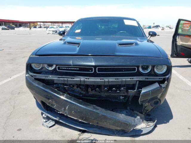 2C3CDZAG1KH587281 Dodge Challenger Sxt