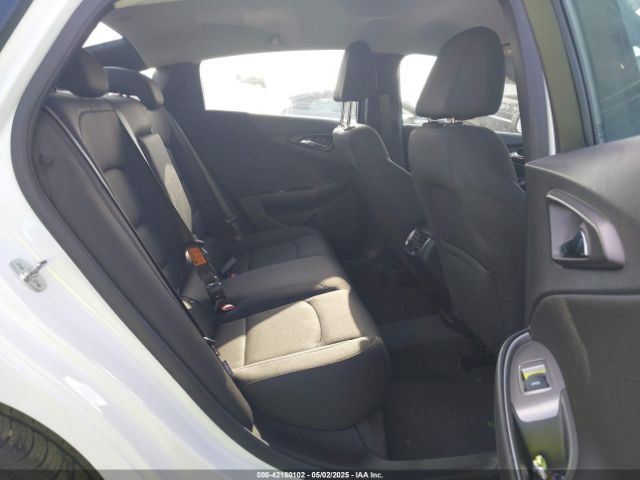 1G1ZD5ST9SF130822 Chevrolet Malibu Fwd 1lt