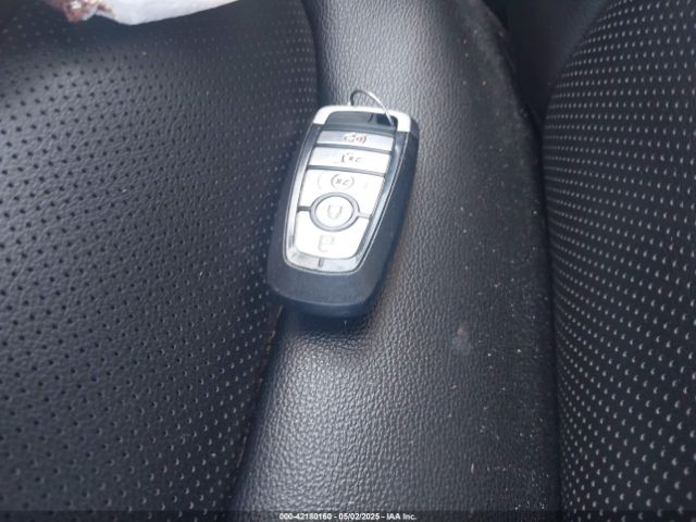 1FMCU9H65NUA48099 Ford ESCAPE SEL