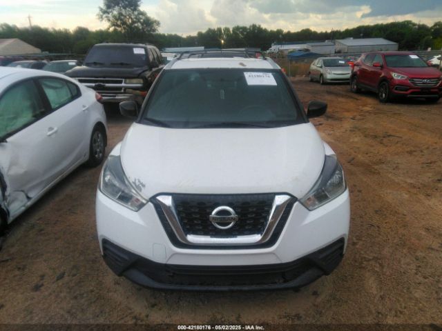 3N1CP5CU8JL530972 Nissan KICKS S