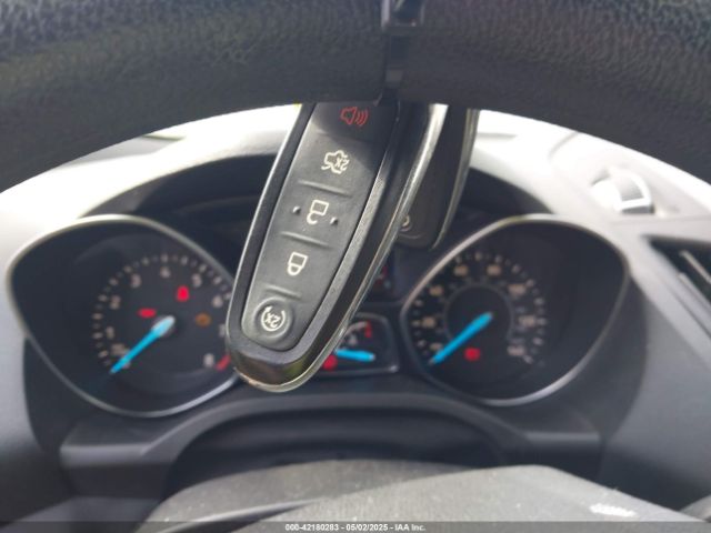 1FMCU9GD5KUB25307 Ford ESCAPE SE