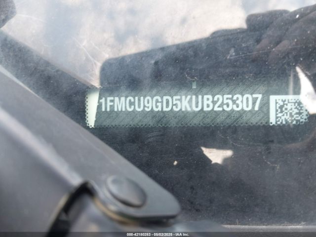 1FMCU9GD5KUB25307 Ford ESCAPE SE