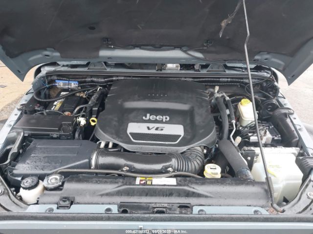 1C4BJWDG8FL644403 Jeep Wrangler Unlimited Sport