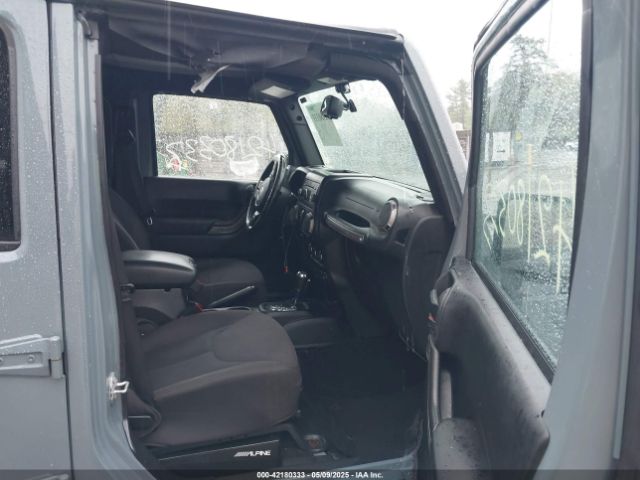 1C4BJWDG8FL644403 Jeep Wrangler Unlimited Sport