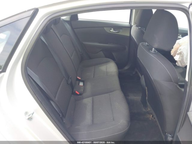 3KPF24AD3KE061320 KIA Forte Lxs