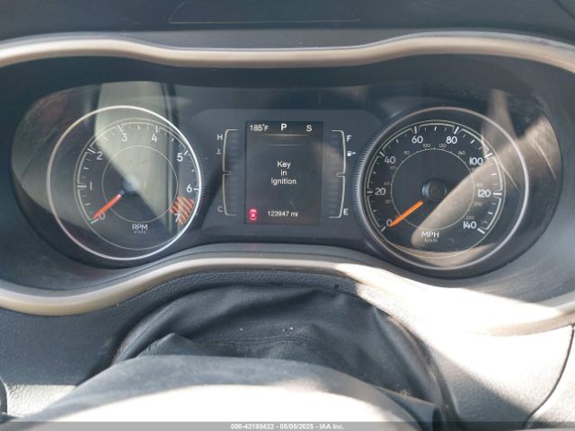 2015 JEEP CHEROKEE 1C4PJLCB9FW699967 Photo 6