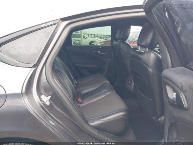 1C3CCCBG4FN605316 Chrysler 200 S