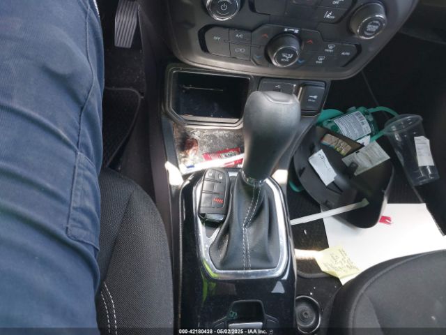 ZACNJCBB4MPM32798 Jeep Renegade Latitude Fwd