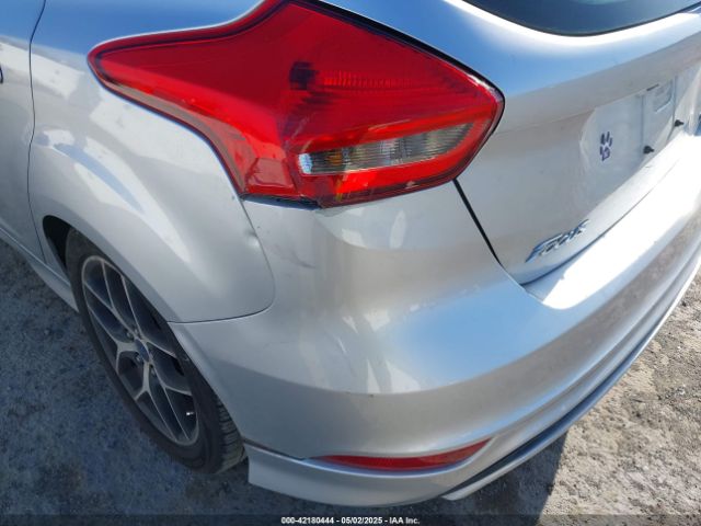 1FADP3K23GL247119 Ford FOCUS SE