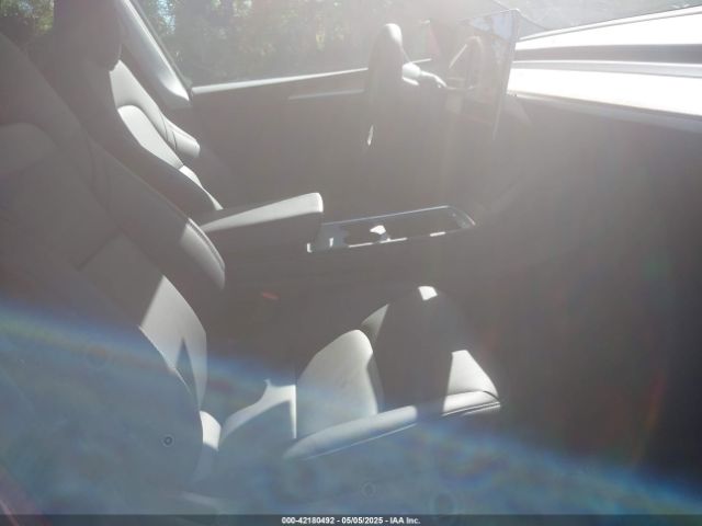 7SAYGDED2RA325538 Tesla Model Y