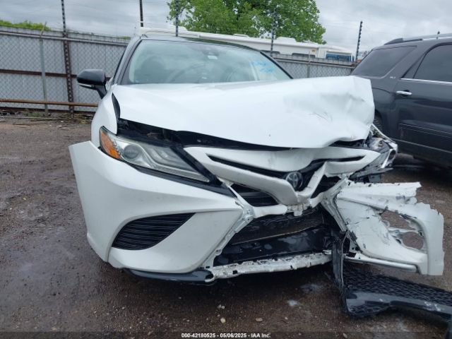 4T1B61HK8KU240262 Toyota CAMRY XSE
