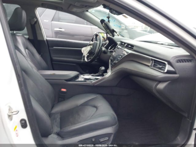 4T1B61HK8KU240262 Toyota CAMRY XSE