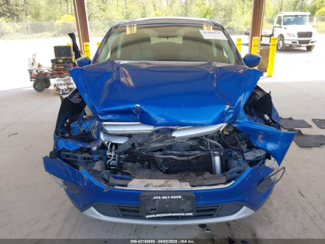 1FMCU0G9XHUC81634 Ford ESCAPE SE
