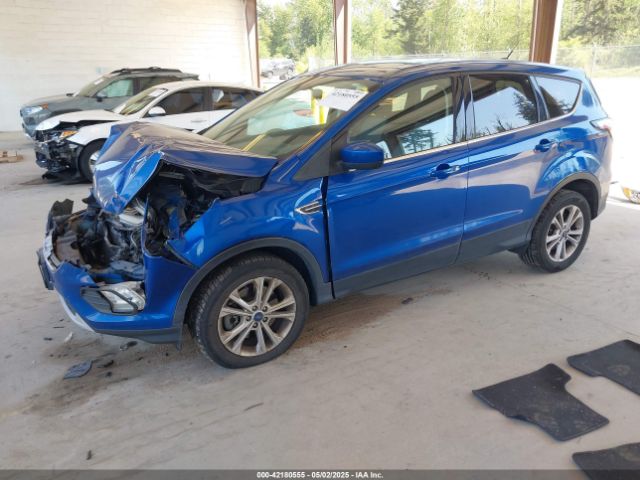1FMCU0G9XHUC81634 Ford ESCAPE SE