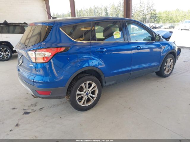 1FMCU0G9XHUC81634 Ford ESCAPE SE