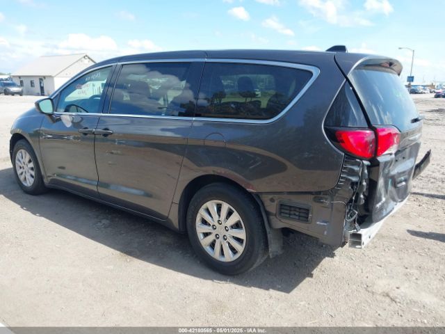 2019 CHRYSLER PACIFICA 2C4RC1AG5KR629343 Photo 2