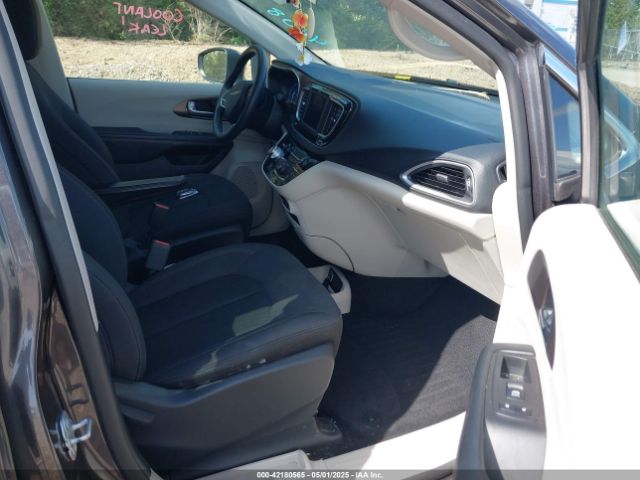 2019 CHRYSLER PACIFICA 2C4RC1AG5KR629343 Photo 4