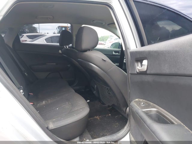 5XXGT4L38KG342820 KIA Optima Lx
