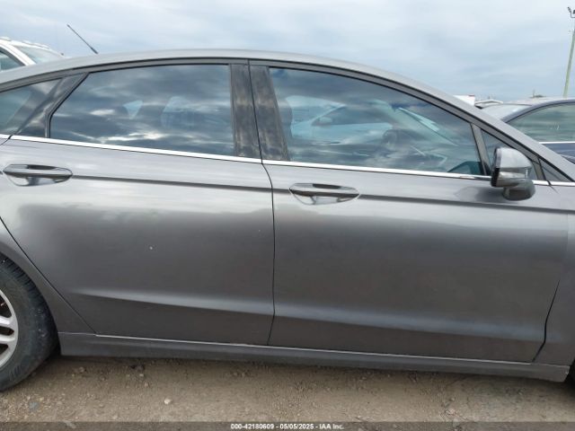 1FA6P0H75E5393162 Ford FUSION SE