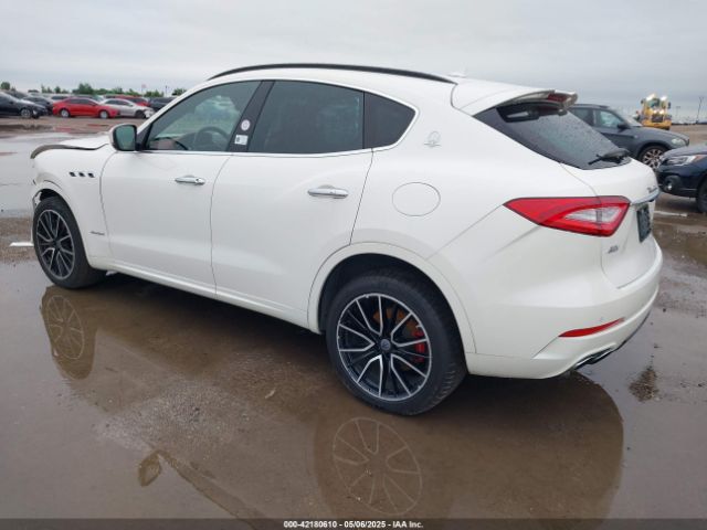 ZN661YUS5JX301985 Maserati Levante S Gransport