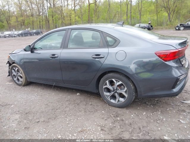 3KPF24AD5ME274305 KIA Forte Lxs