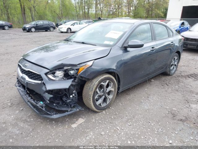 3KPF24AD5ME274305 KIA Forte Lxs