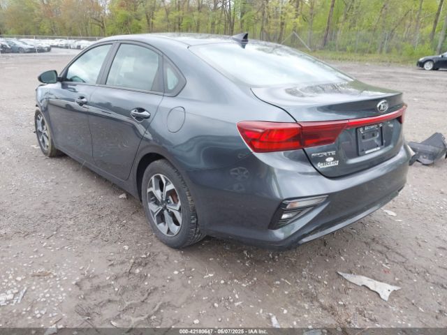 3KPF24AD5ME274305 KIA Forte Lxs