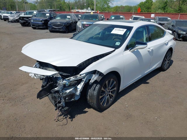 58AD11D17MU005321 Lexus ES 250