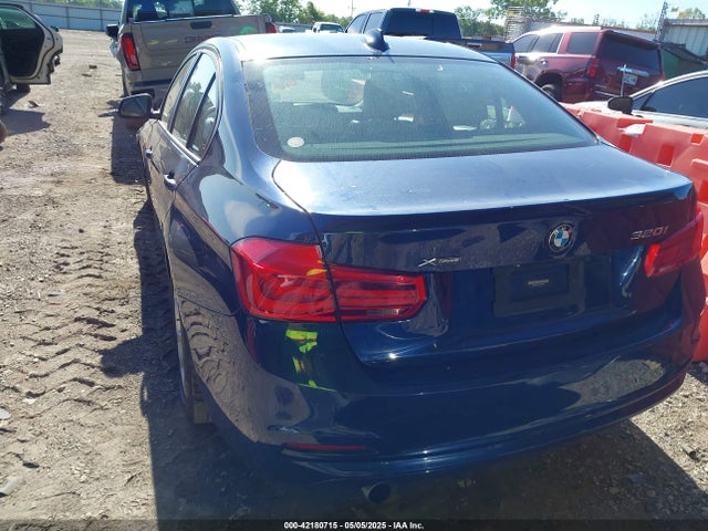 WBA8A3C51JA494385 BMW 320i Xdrive