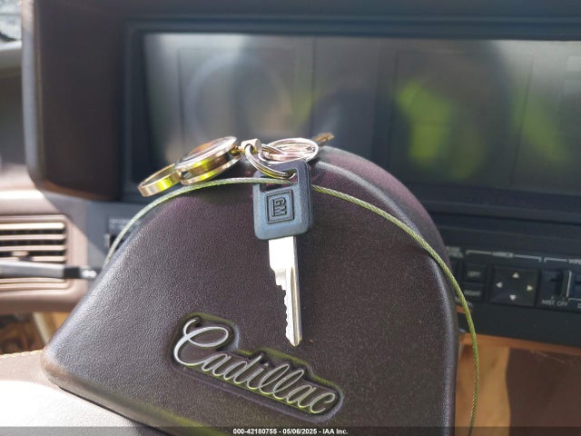 1987 CADILLAC ALLANTE 1G6VR3170HU100809 Photo 10