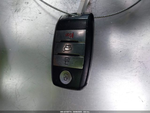 KNDJX3AA6J7528482 KIA Soul !