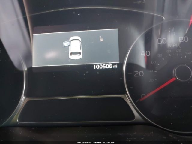 KNDJX3AA6J7528482 KIA Soul !