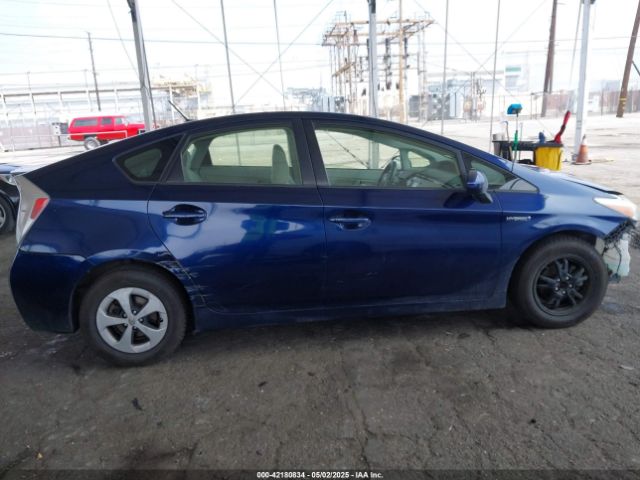 JTDKN3DU7E1746200 Toyota Prius Three